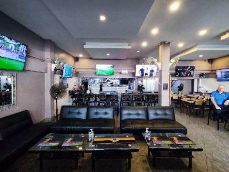 Hotel The Sports Lounge à Pattaya Extérieur photo